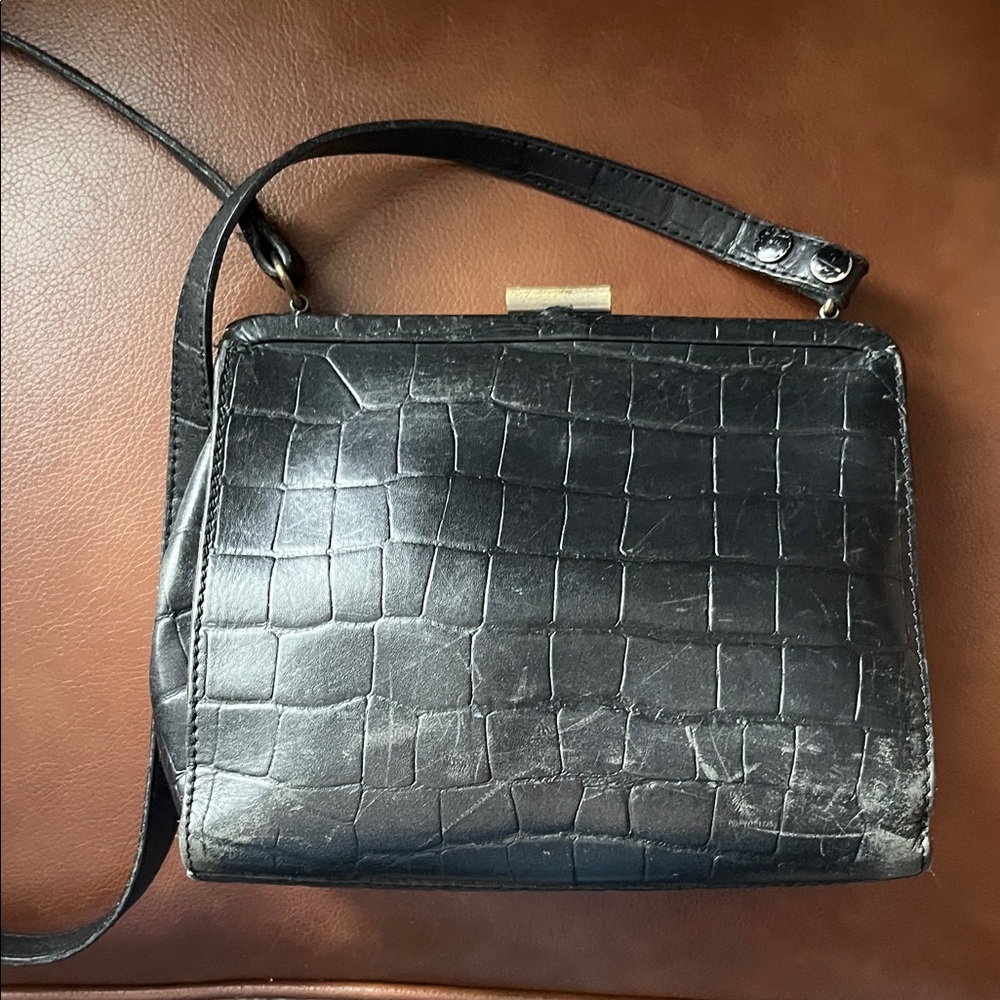 VINTAGE Esprit Genuine Black Leather Brass Snap Closure Crossbody Bag